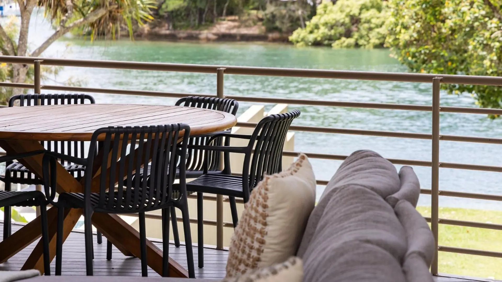 2-Villa Marina 106 Noosa Parade Noosaville Qld 4566 0*,  Austrália