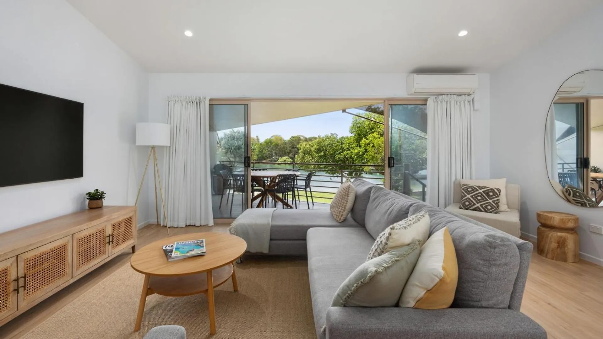 2-Villa Marina 106 Noosa Parade Noosaville Qld 4566